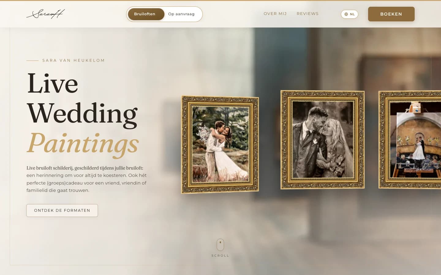 De homepage van Live Wedding Paintings: drie schilderijen in gouden lijsten naast de naam in een sierlijke letter
